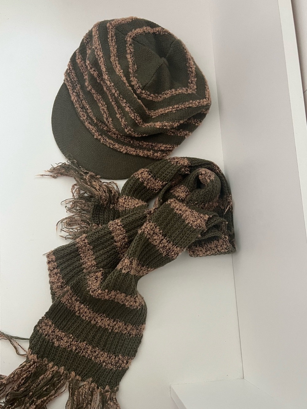 Unbranded women Olive Green and Tan Knit Cap & Scarf Set